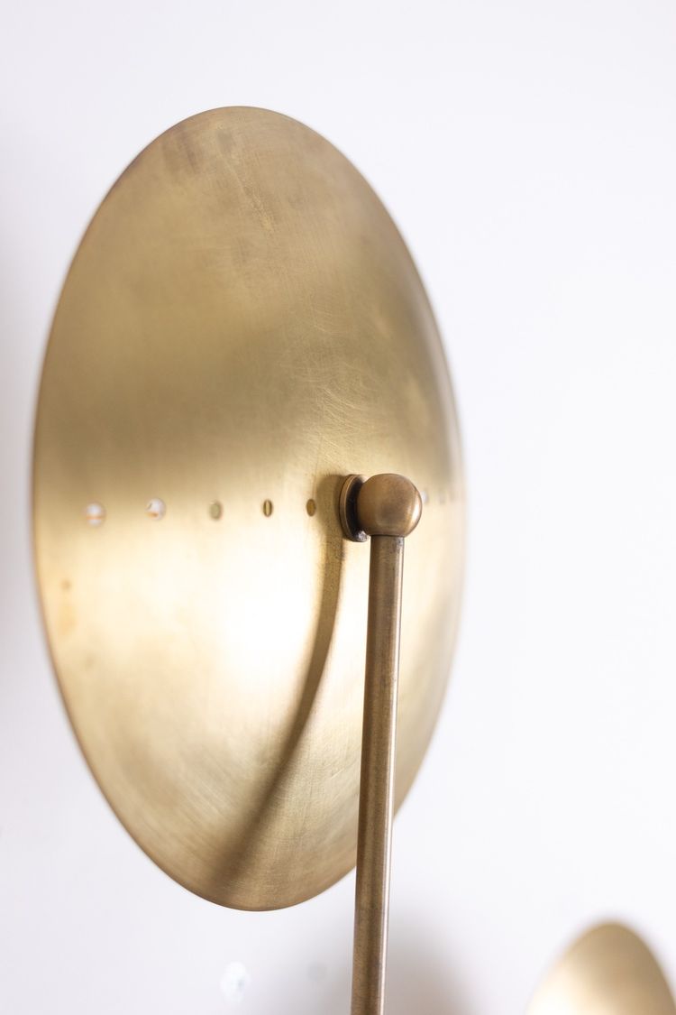 Contemporary 6-light wall sconce in patinated brass. LS6455808Z