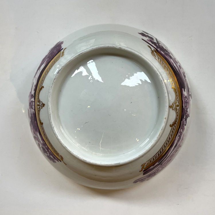 Large Tournai porcelain bowl decorated with purple caïeu. Painter: Duvivier. 18th century.