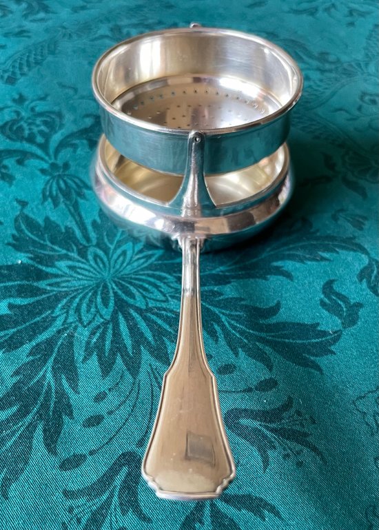 Art deco tea party.