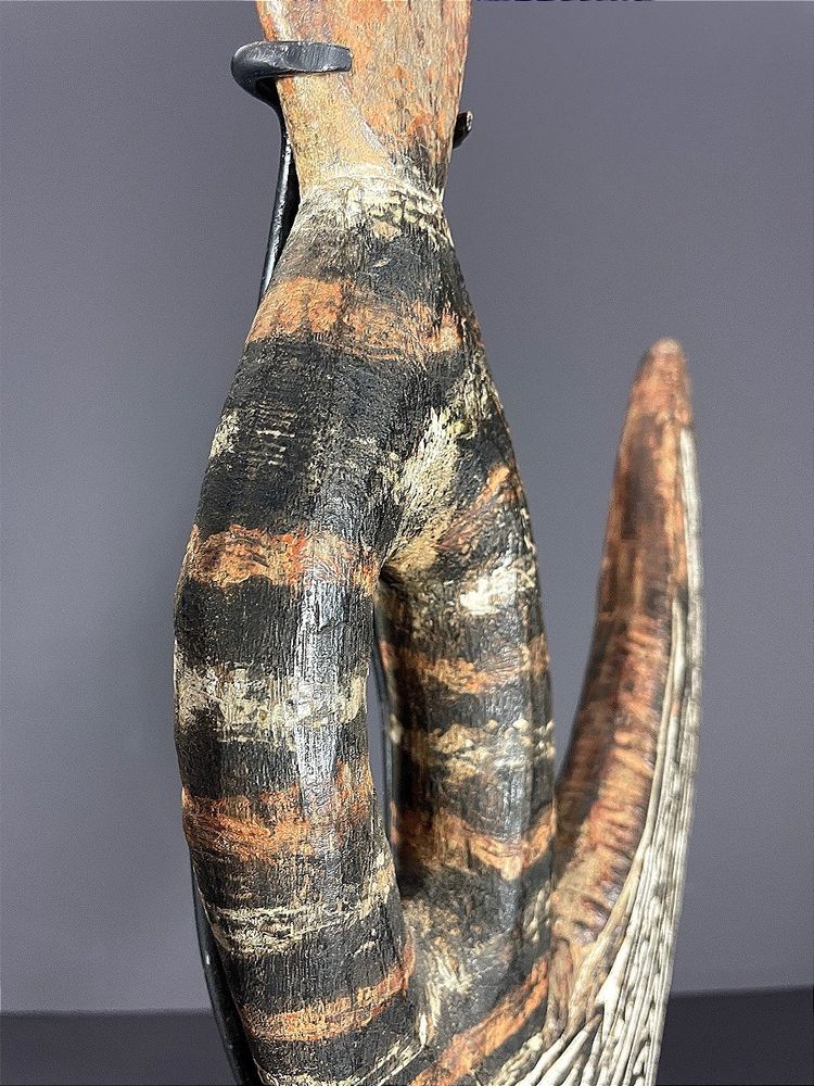 Papouasie-Nouvelle-Guinée, Milieu du XX ème siècle, Crochet à suspension en bois sculpté.