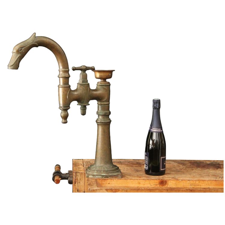 Importante rubinetto da fontana in bronzo patinato, fine XIX secolo