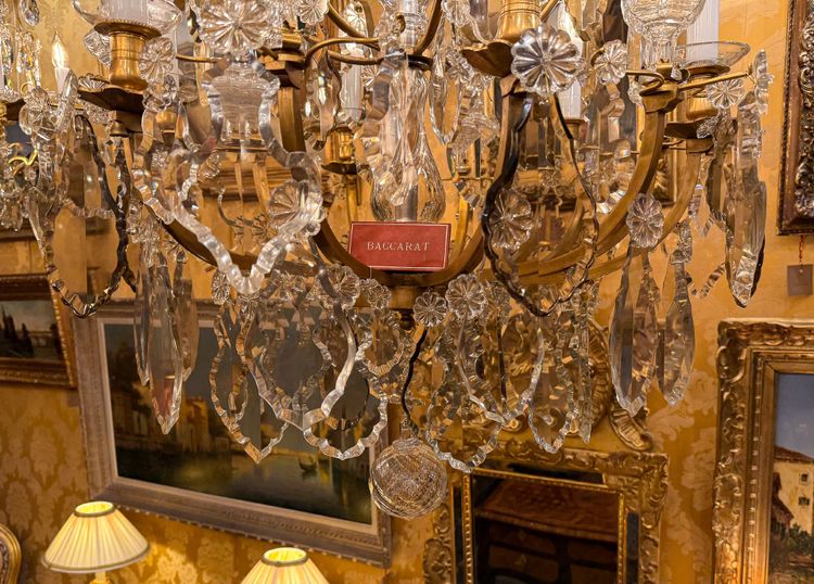 Signed Baccarat Louis XV Style Chandelier in Gilt Bronze and Cut Crystal, circa 1880-1890