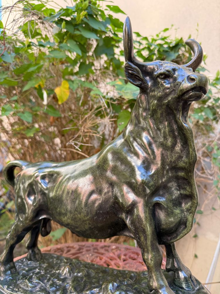 Rosa Bonheur, Toro in bronzo con patina verde sfumata, XIX secolo