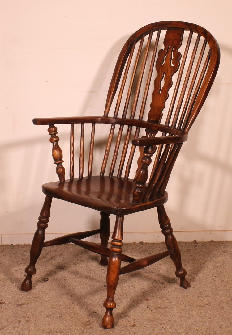 Windsor Armchair In Ash And Elm From The Early 19th Century