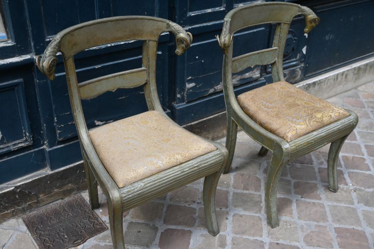 Pair of chairs decorated with ram's heads in plated metal, INDIA