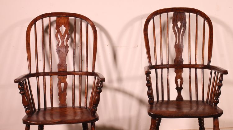Coppia di poltrone Windsor inglesi del XIX secolo