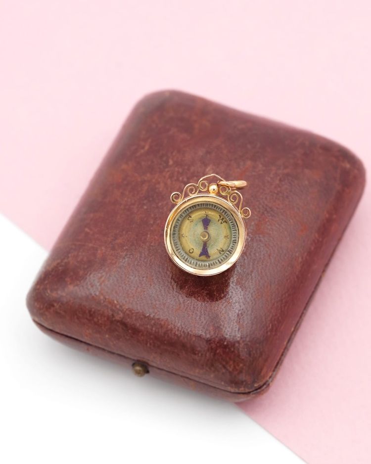 Pendentif boussole et cristal d'Essexchien en or 18k, pendentif ancien, bijou marin, bijou ancien 