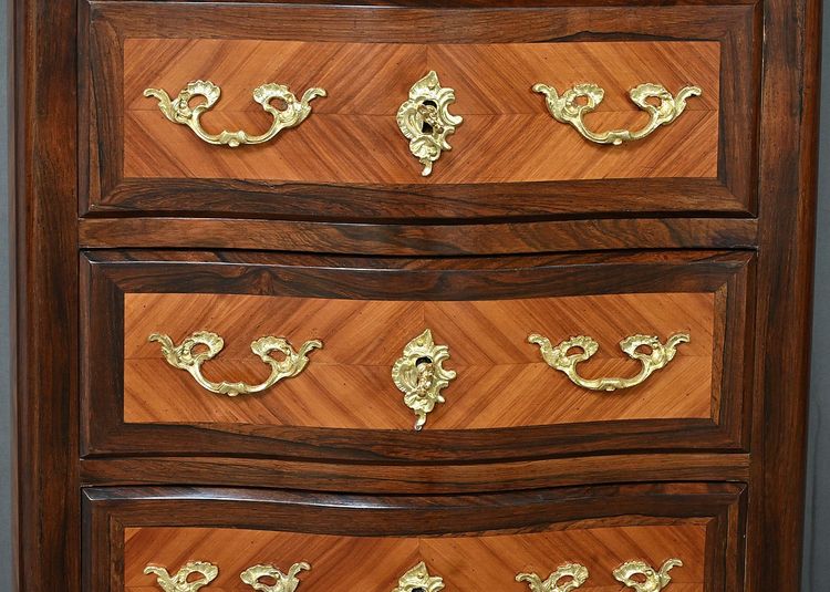 Cassettone in palissandro e intarsi in palissandro in stile Luigi XV – seconda metà del XIX secolo