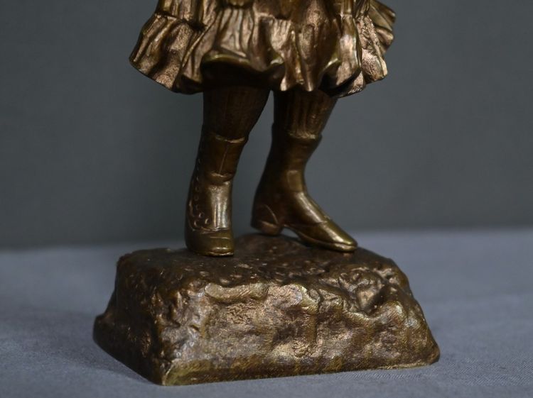 Bronzo “La scolaretta”, firmato Tremo – Inizio XX secolo