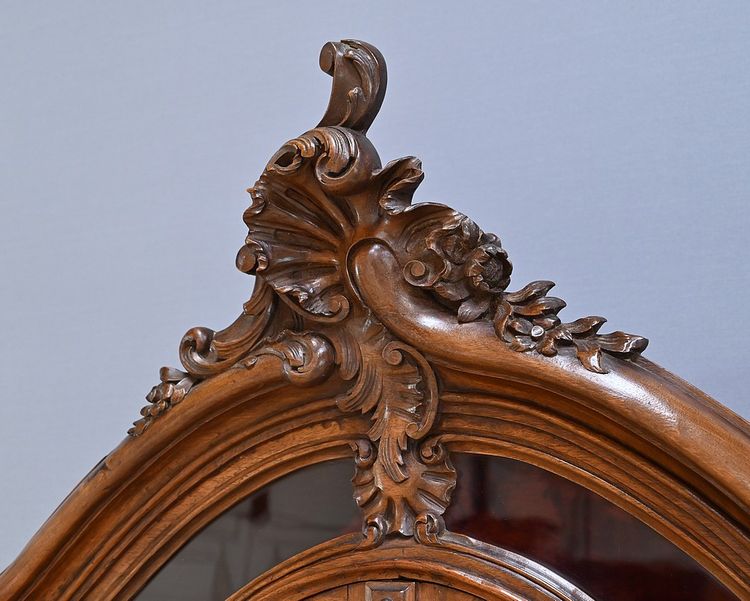 Vitrine Liégeoise deux-corps en Noyer, Style Rocaille, Belgique – Fin XIXe