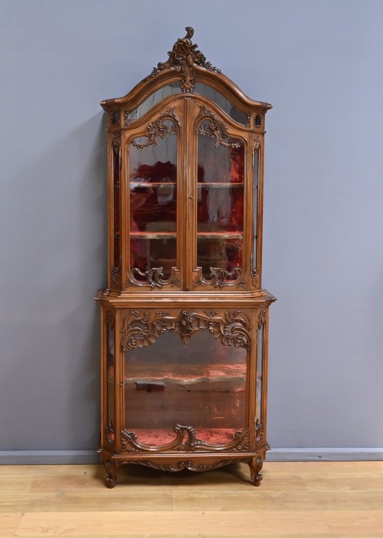 Vitrine Liégeoise deux-corps en Noyer, Style Rocaille, Belgique – Fin XIXe