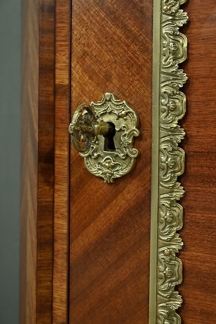 Meuble d’appui en Acajou, époque Napoléon III – 2ème partie XIXe