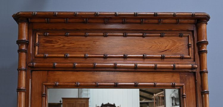 Bamboo-style Pitchpin Mirror Cabinet, Art Nouveau – Early 20th Century