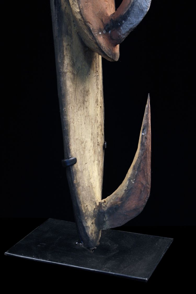 Garra mask, crochet mask, tribal art, Oceanic art, Papua New Guinea, sculpture, 105 cm