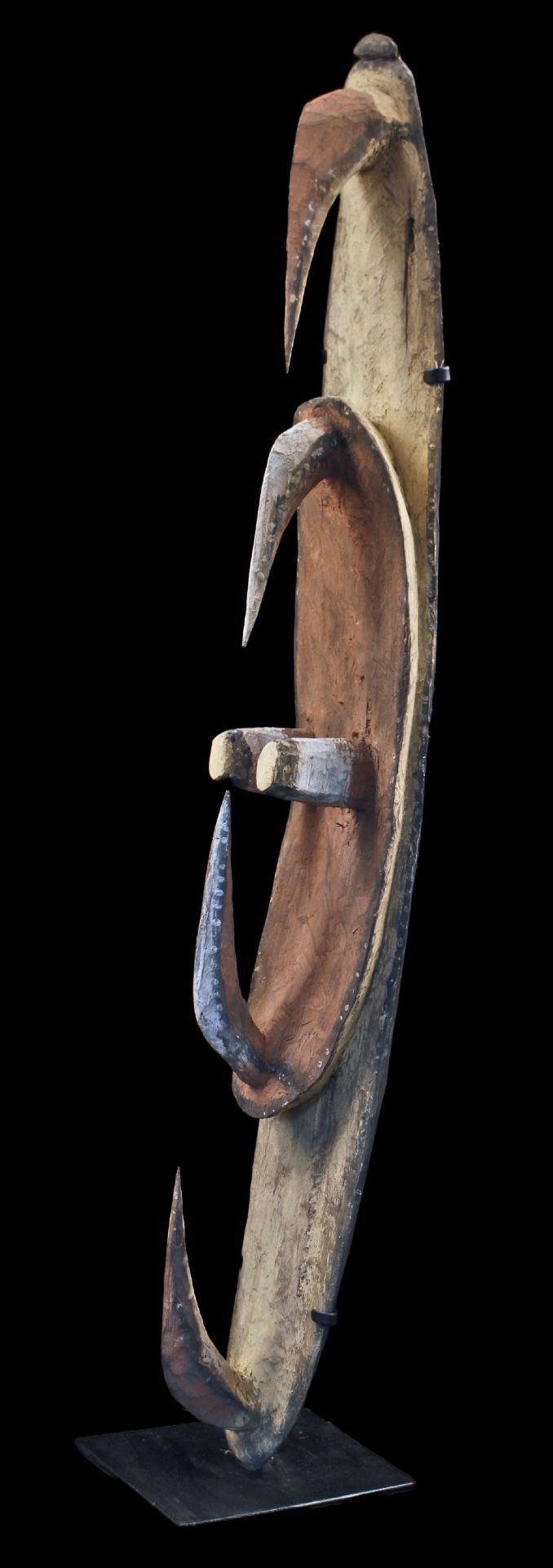 Garra mask, crochet mask, tribal art, Oceanic art, Papua New Guinea, sculpture, 105 cm