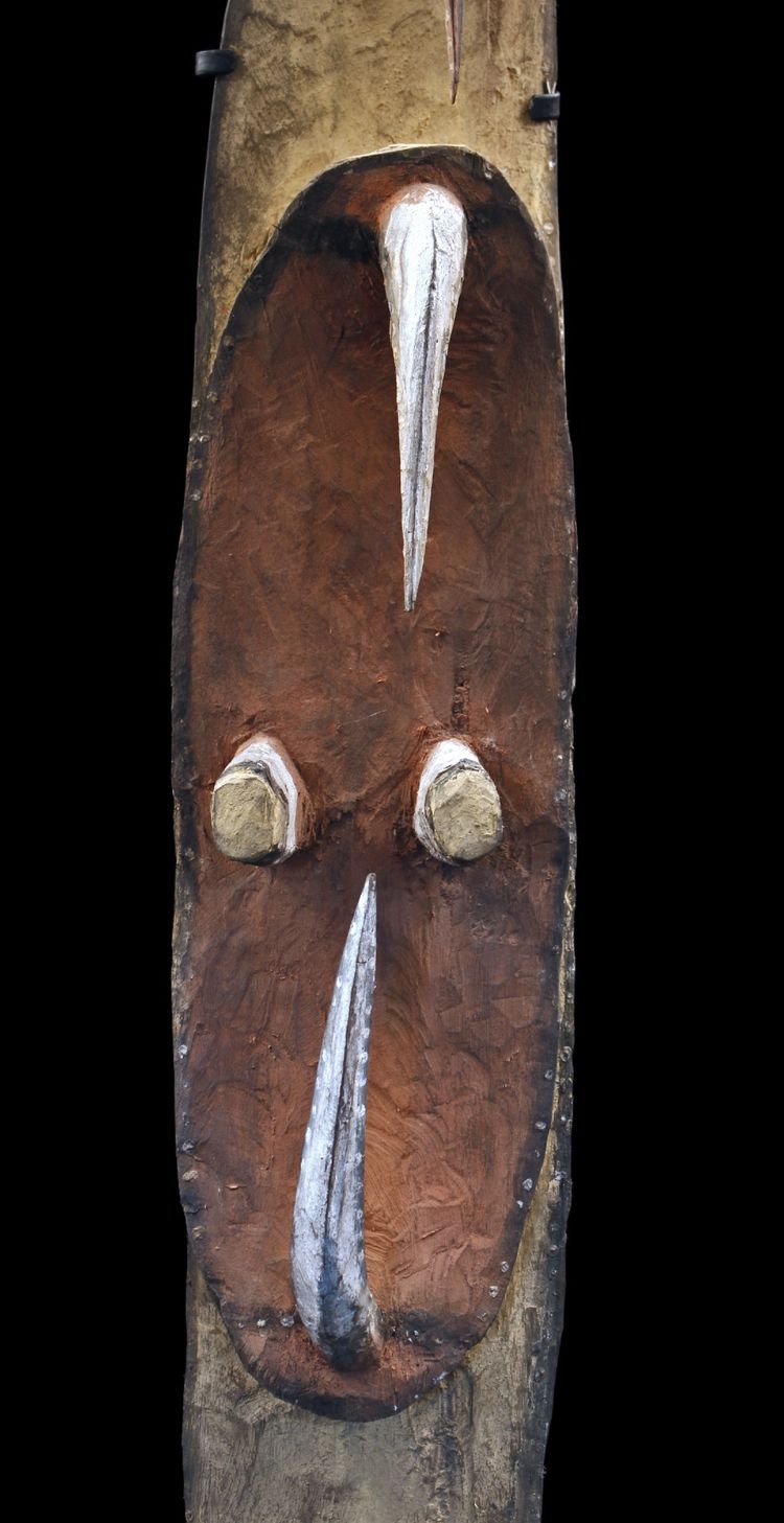 Garra mask, crochet mask, tribal art, Oceanic art, Papua New Guinea, sculpture, 105 cm