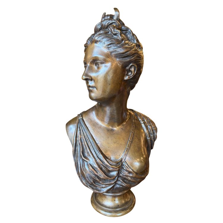 Grande busto in bronzo con patina marrone, XIX secolo, Diana cacciatrice
