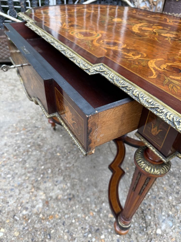 Louis XVI style pedestal table / center table, Napoleon III period in marquetry