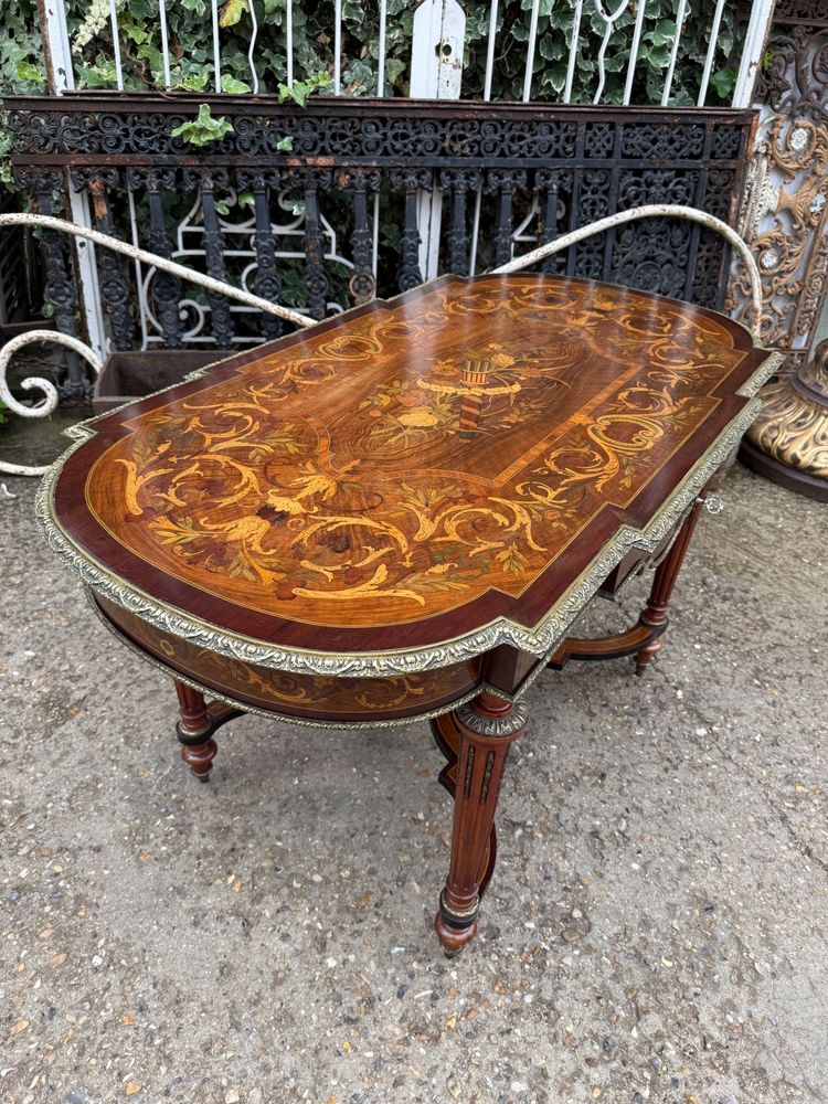 Louis XVI style pedestal table / center table, Napoleon III period in marquetry