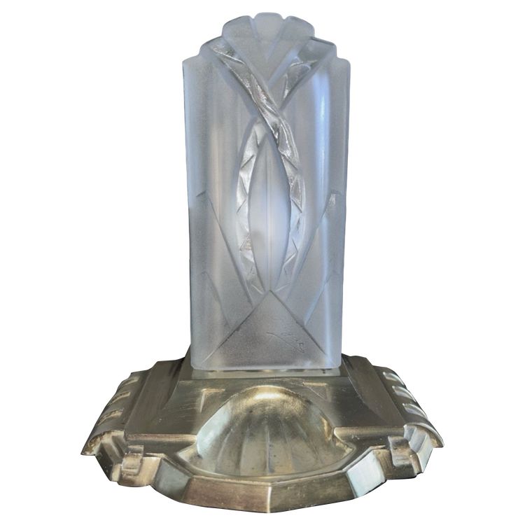 HUGUE Léon Auguste  (1878-1970)   Lampe Veilleuse Art Deco en bronze doré et verre signé