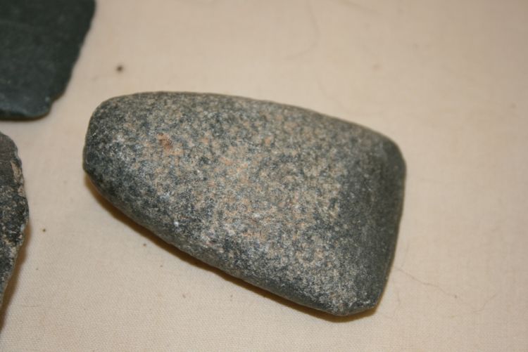 Lot of five Neolithic axes from the Sahara.
