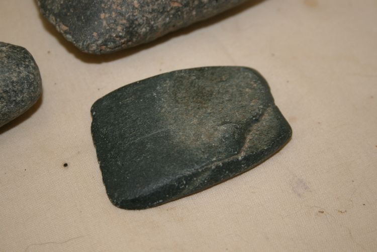 Lot of five Neolithic axes from the Sahara.