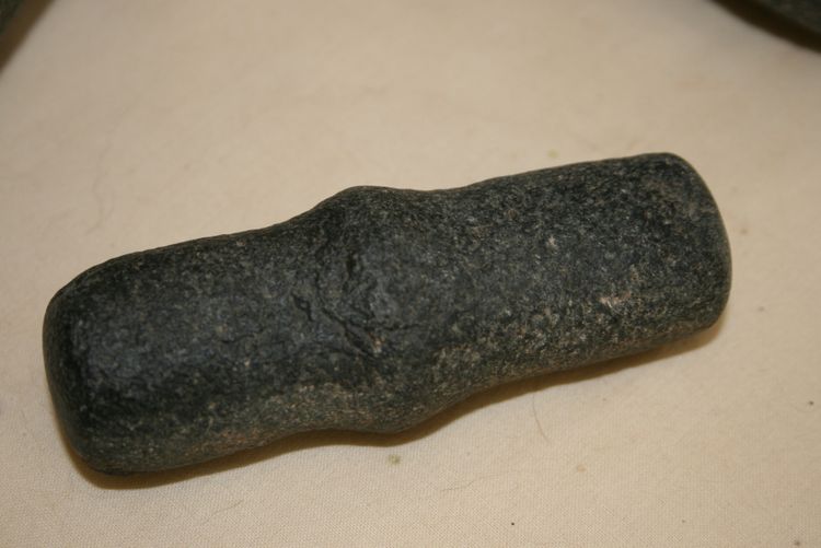 Lot de quatre pilons d'époque néolithique, Sahara.