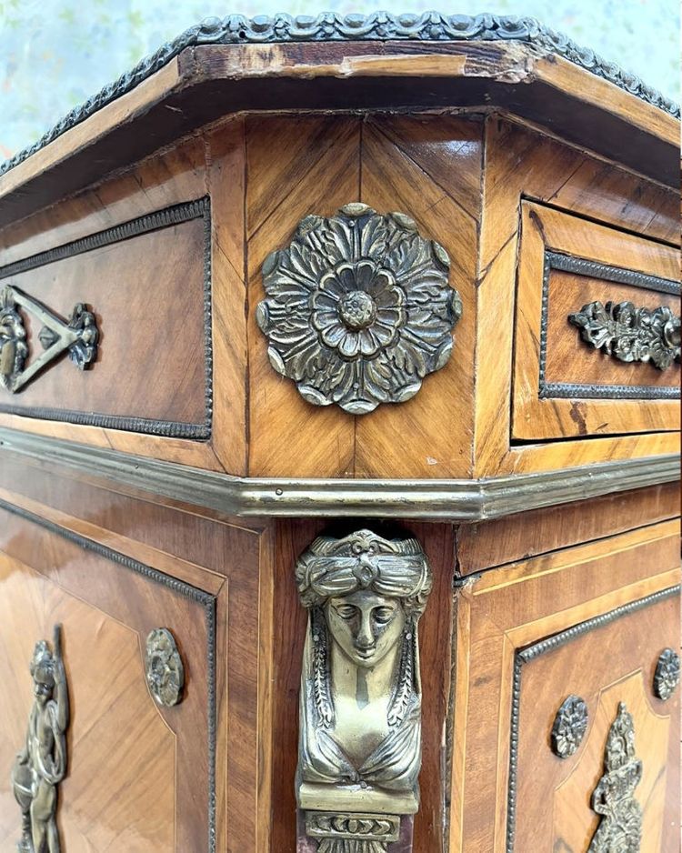 Scrivania d'epoca anni '30 – Legno pregiato, bronzo dorato e marmo