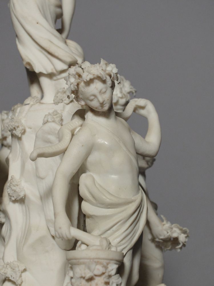 Allegorical group in biscuit - Paris, circa 1800