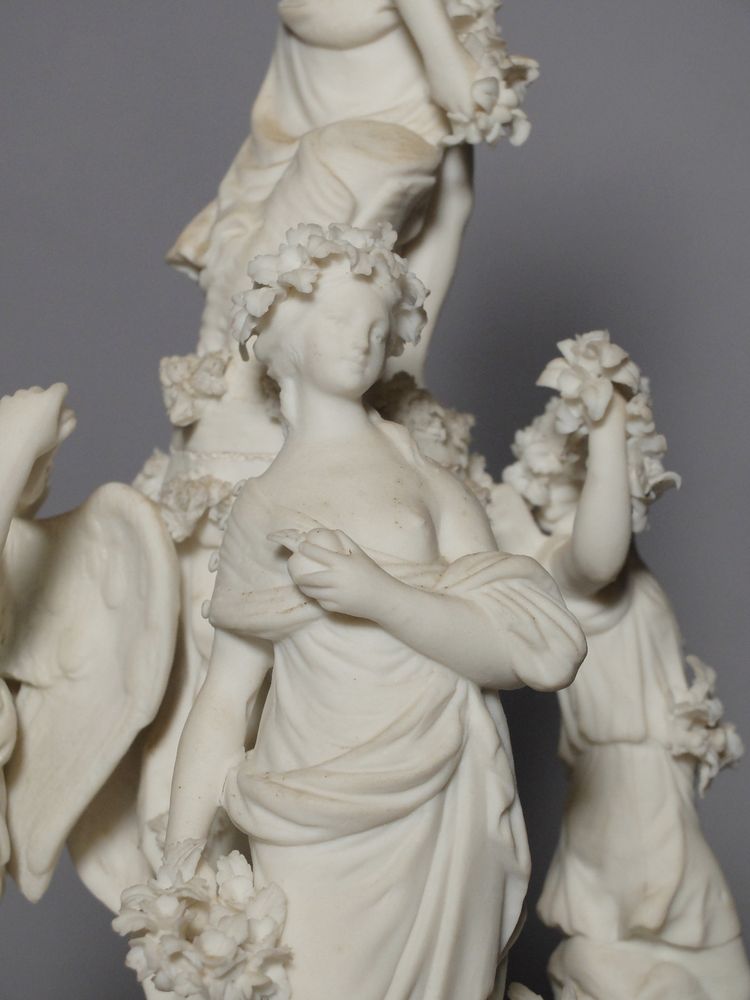 Allegorical group in biscuit - Paris, circa 1800
