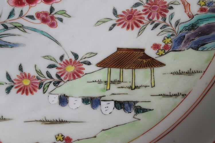 Large dish at the Great Wall of China
