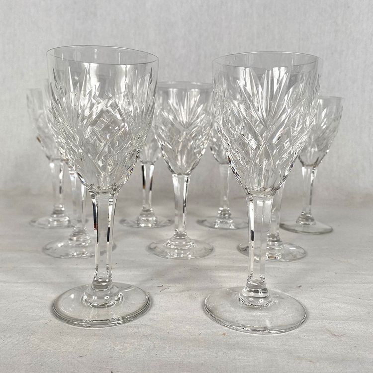 Saint-Louis, Chantilly model. Set of nine wine glasses. H 15 cm