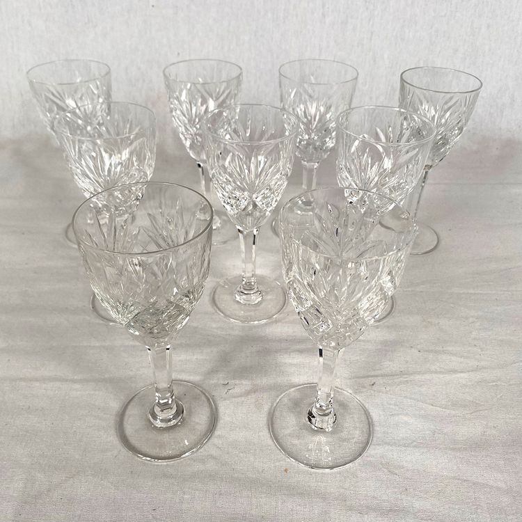 Saint-Louis, Chantilly model. Set of nine wine glasses. H 15 cm