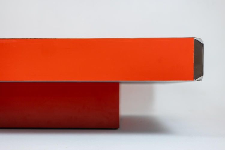 Willy Rizzo. Lacquered coffee table forming a bar. 1970s. LS64841359O