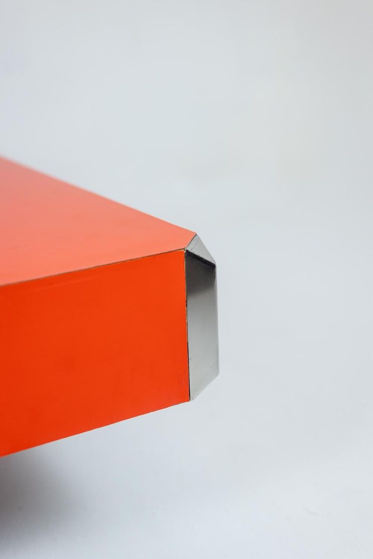 Willy Rizzo. Lacquered coffee table forming a bar. 1970s. LS64841359O