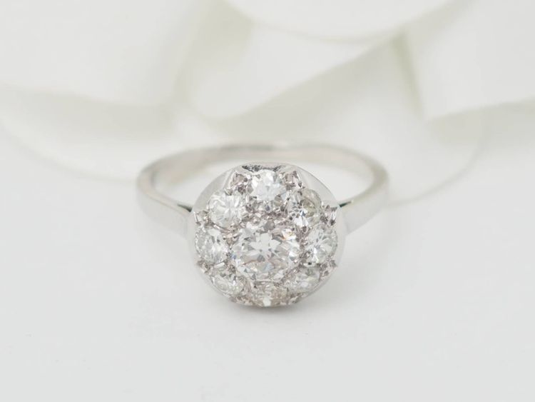 Antiker Ring aus Platin und Diamanten
