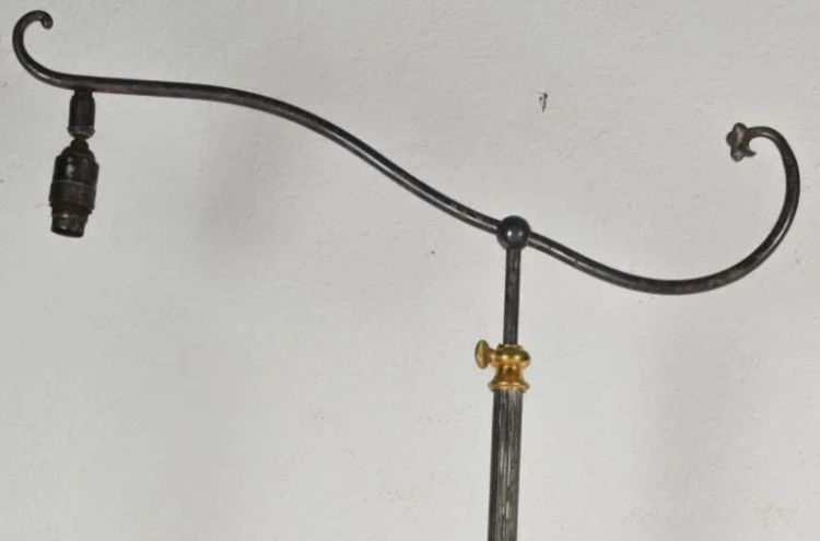 Maison RAMSAY Tripod reading lamp in silver and gold metal, fluted shaft, sabot feet