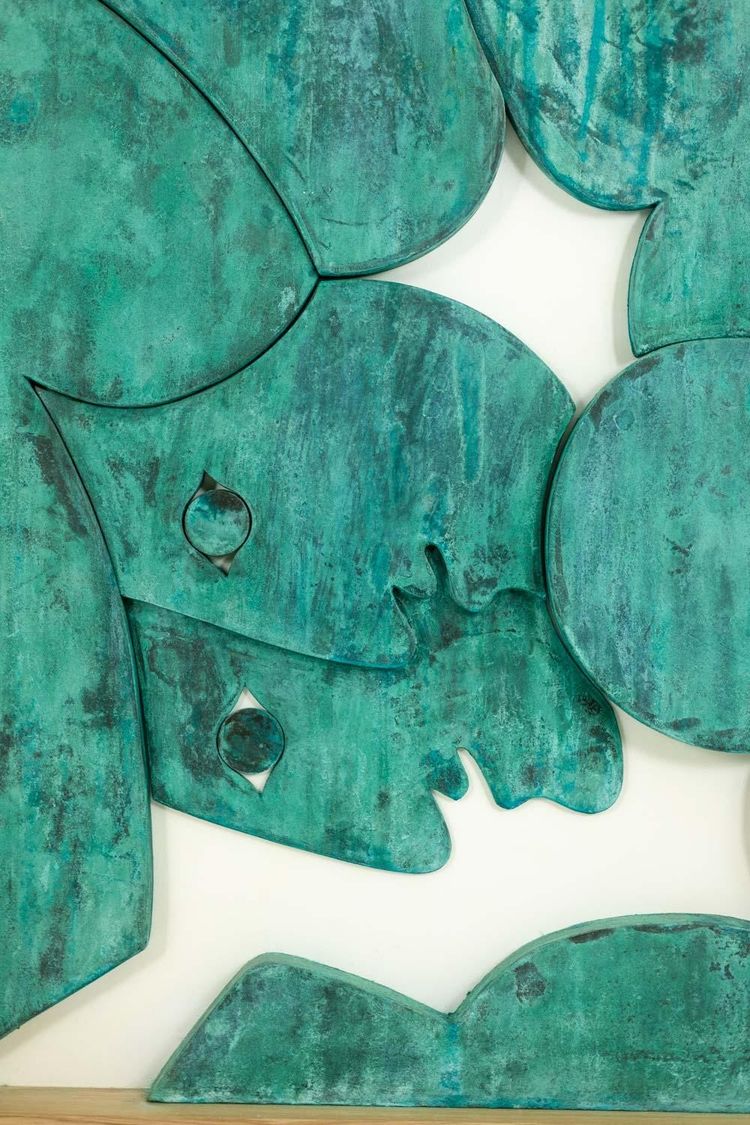 “The Twins”, bas-relief framed in oak wood and patinated copper.LS64863009P