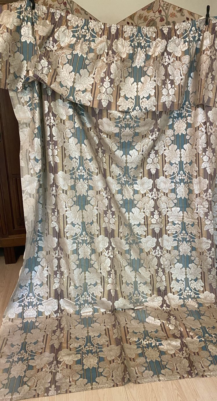 Pair of Art Deco curtains with valance Silver flowers 