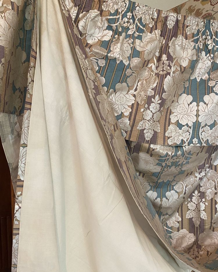 Pair of Art Deco curtains with valance Silver flowers 
