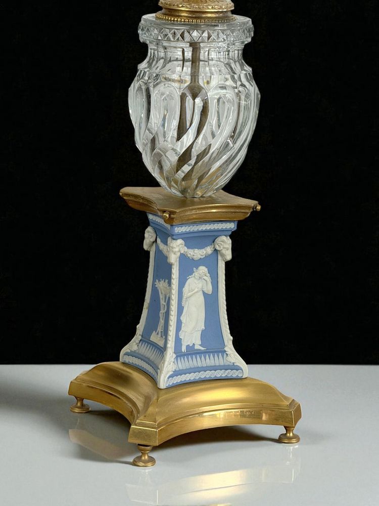 PAIR OF 19TH CENTURY TWO-TONE WEDGWOOD PORCELAIN AND CRYSTAL CANDLESTICKS