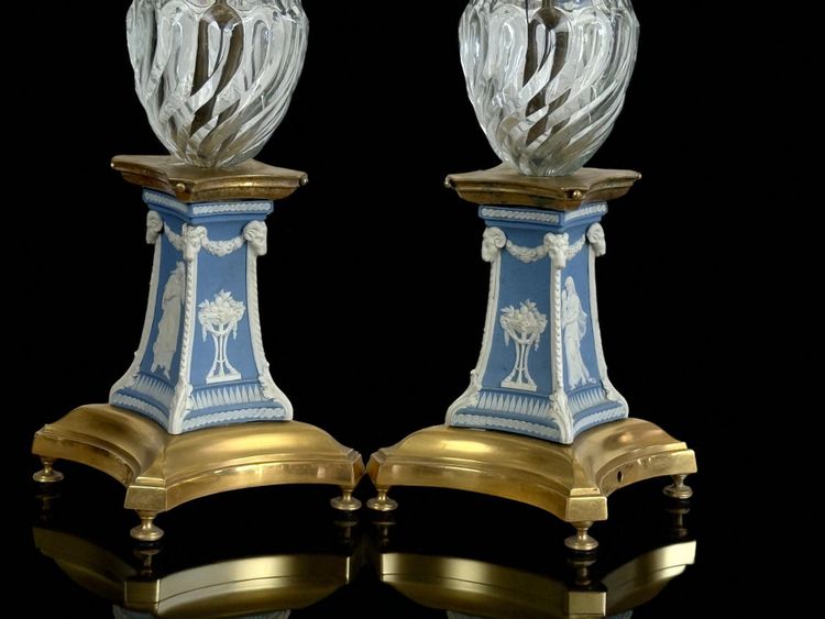 PAIR OF 19TH CENTURY TWO-TONE WEDGWOOD PORCELAIN AND CRYSTAL CANDLESTICKS