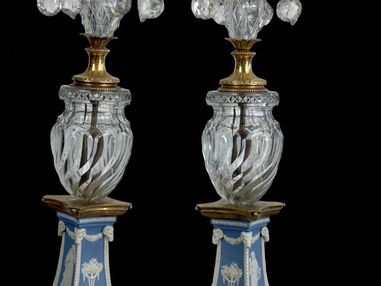 PAIR OF 19TH CENTURY TWO-TONE WEDGWOOD PORCELAIN AND CRYSTAL CANDLESTICKS