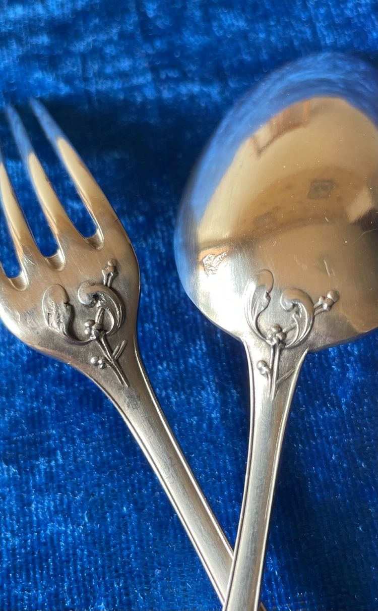 Children's cutlery/desserts.