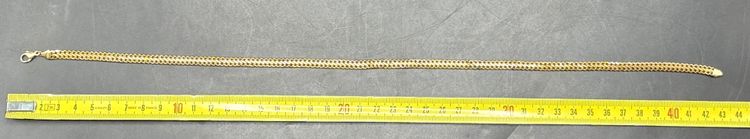 COLLIER OR
