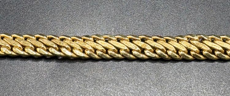 COLLIER OR