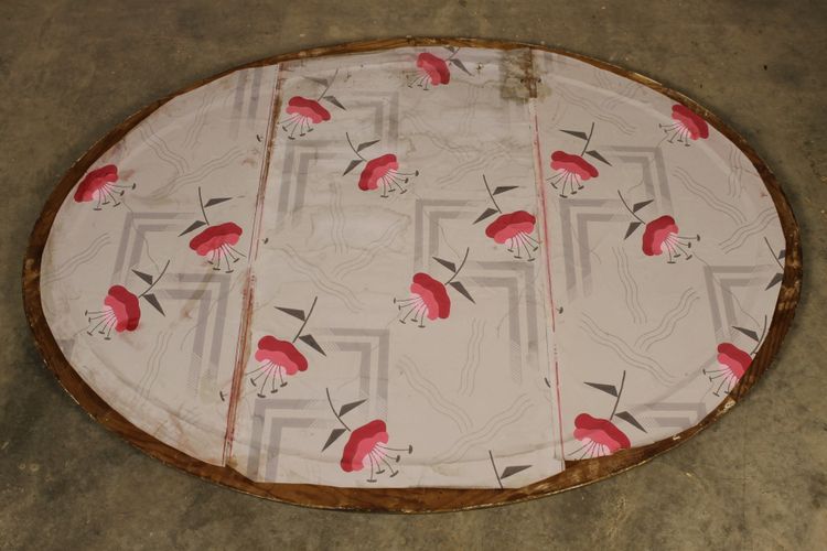 Große Gouache auf Holz mit floralem Dekor aus der Zeit des Art Déco mit originalem vergoldetem Holzrahmen