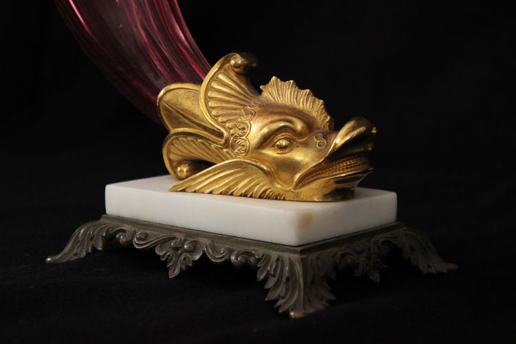 Paire de vases rythons en verre rubis doré, Russie, milieu du XIXes