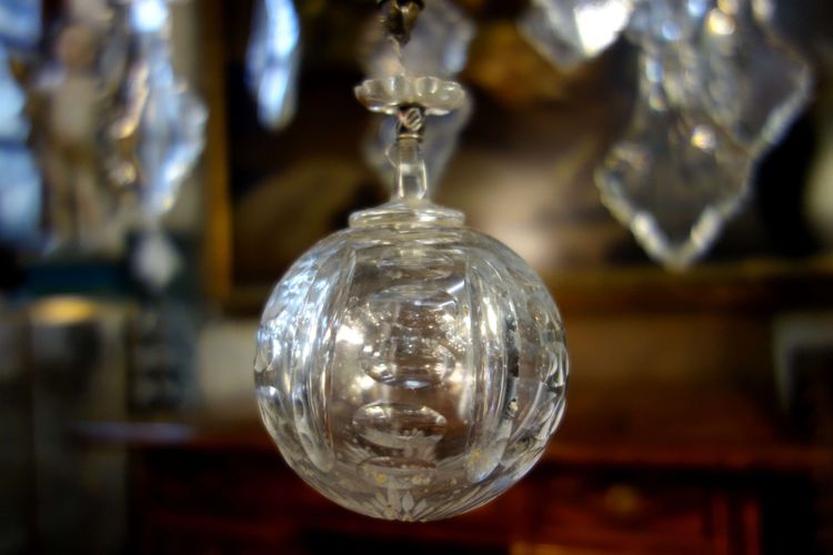 Importante lampadario a gabbia per chiesa in cristallo tagliato
