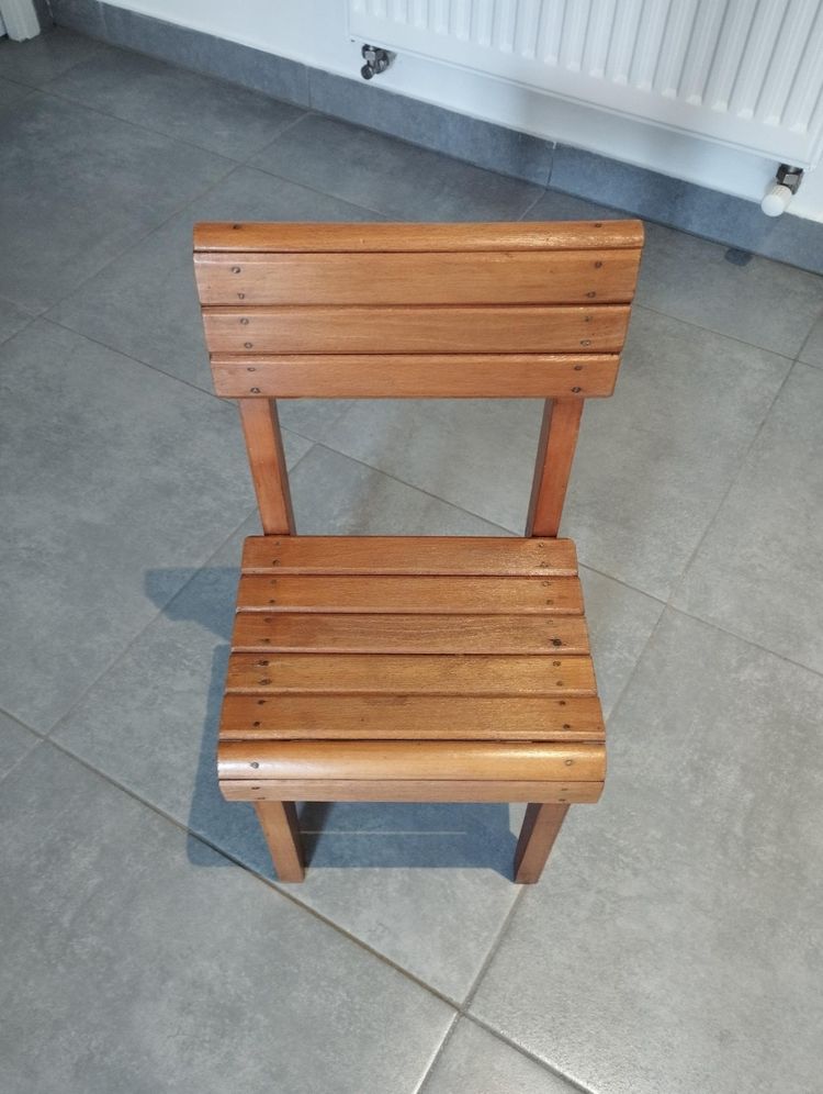Sedia antica per bambini - periodo vintage